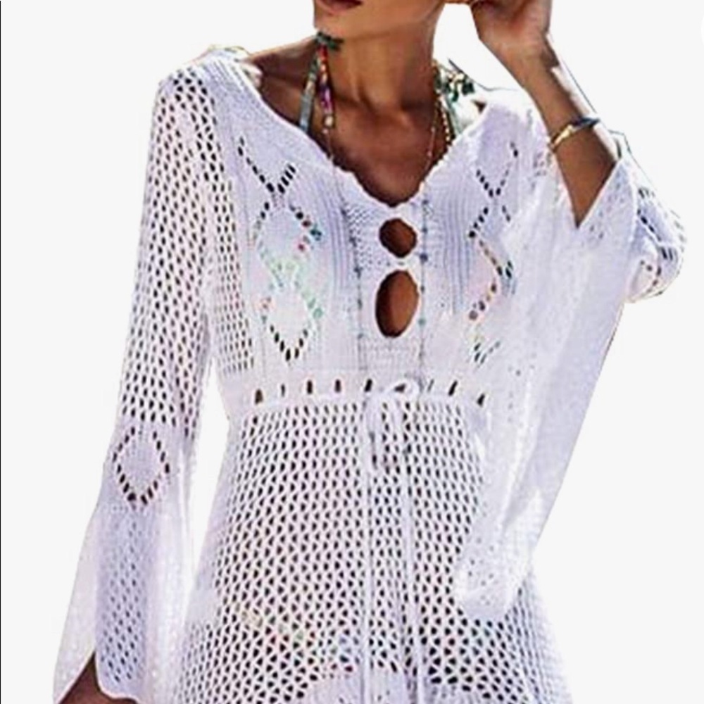 Romantic Bohemian Bell Sleeve Crocheted Lace Cover - Picture 3 of 16